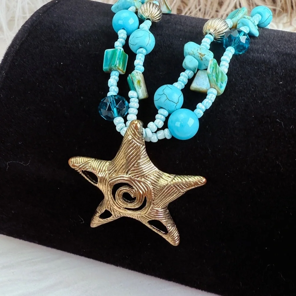 Vintage faux Turquoise and Aged Silvertone Starfish Pendant Necklace